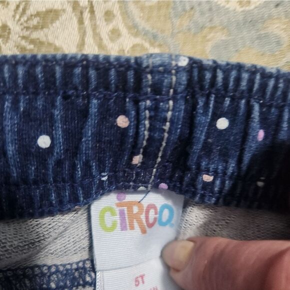 Girl's 4-5years Lot of 7 Pieces Raincoat, Coat, 2 L/slvT-shirts,Sweater, 2Pants - Picture 10 of 16